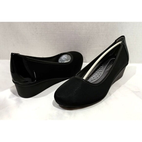 LONDON FOG Chester Neoprene Dress Wedge Size 8 Medium -  New w/ Defect - Picture 1 of 10
